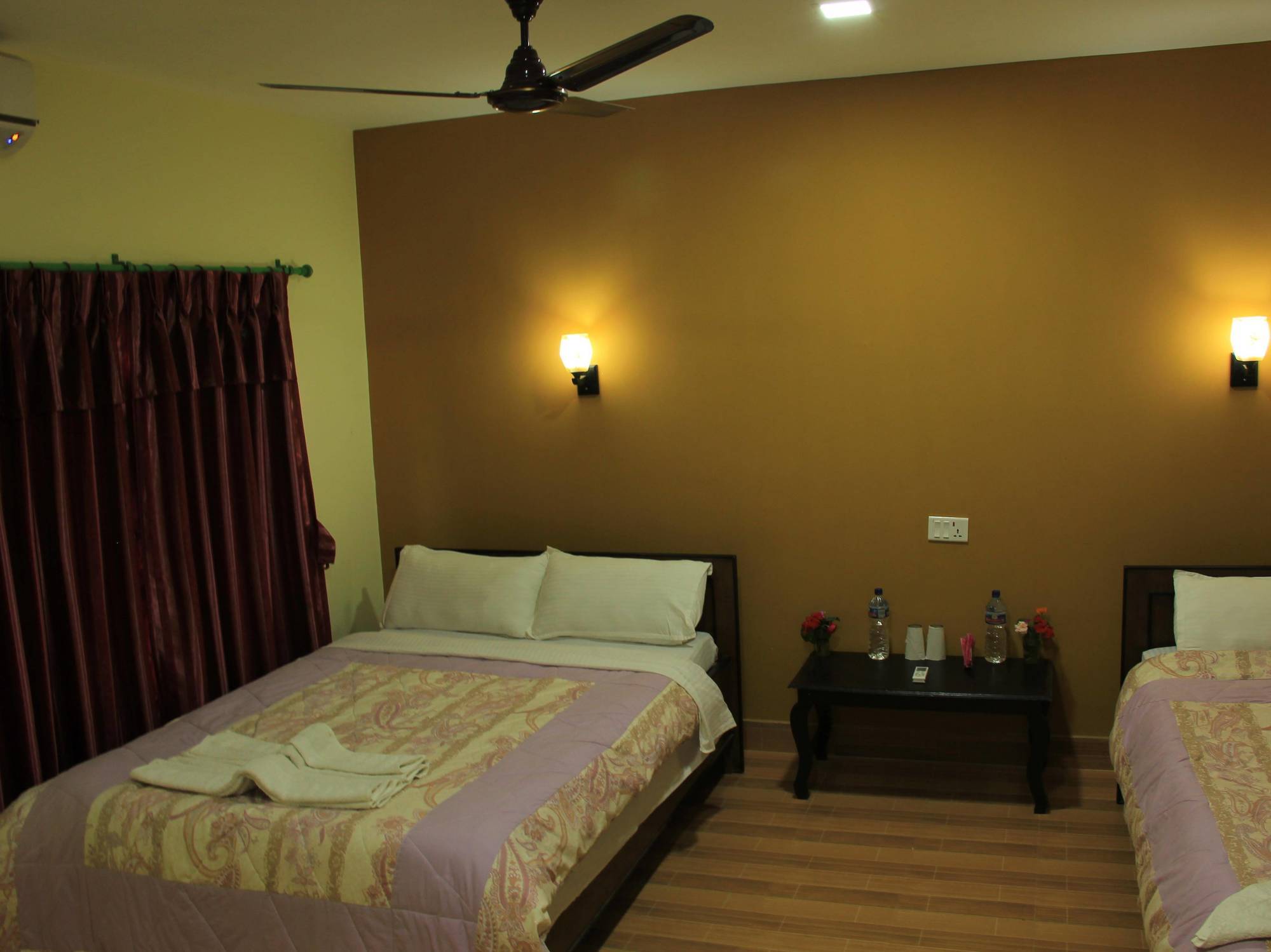 Chitwan Safari Camp & Lodge Sauraha Exterior photo